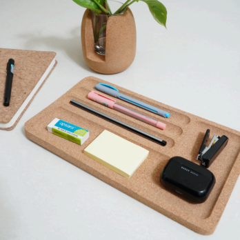 CORK STRIPED ORGANIZER TRAY