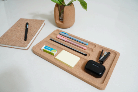 CORK STRIPED ORGANIZER TRAY